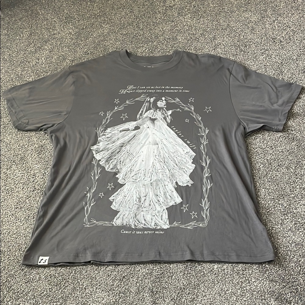 Taylor Swift Gray Graphic T-Shirt